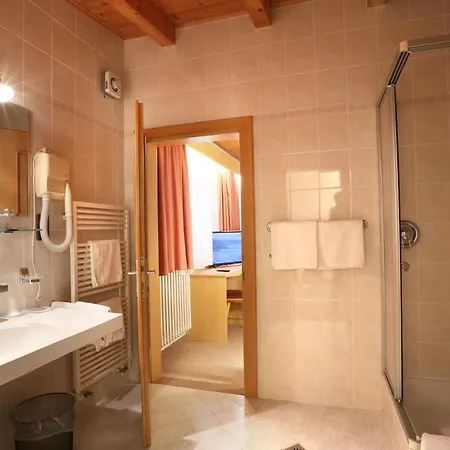 Alpenhotel Ratsberg 1650m 3* Toblach